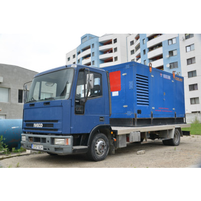 Generator de curent autotractat de ocazie FDTC10-IT SH, 300KVA