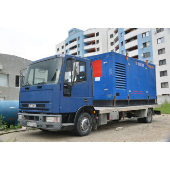 Generator de curent autotractat de ocazie FDTC10-IT SH, 300KVA